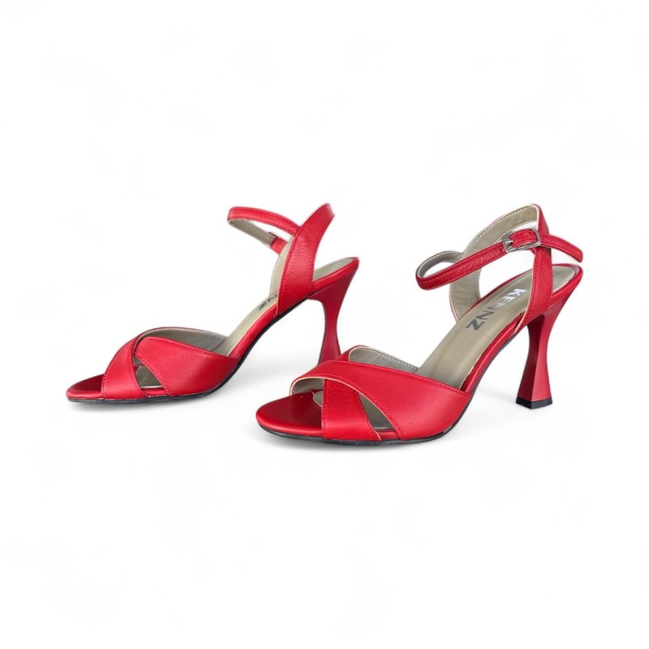 Kadın Hakiki Deri Bilekten Tokalı Abiye Ayakkabı Kırmızı