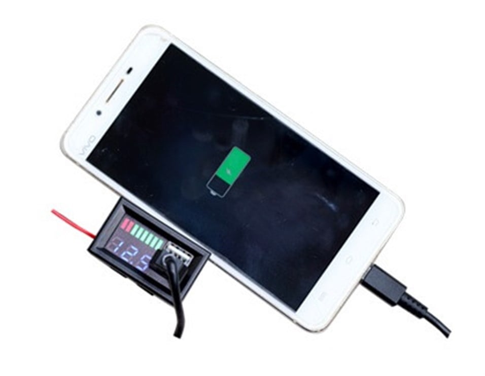 12v Akü Yüzde Ve Volt Göstergeli 5V Usb Çıkışlı 