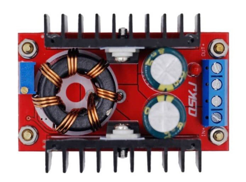  DC DC Konvertör 10V - 32V Giriş / 12V - 35V Çıkış 6A Yükseltici 