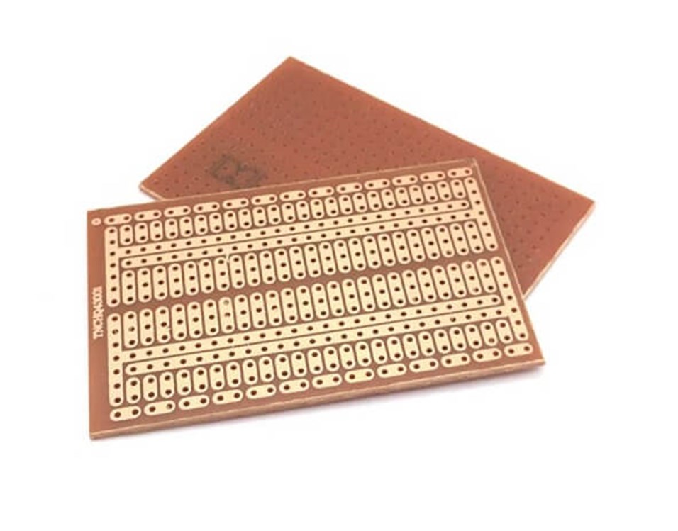 Tek Taraflı Delikli Üniversal plaket 4,5x7 cm