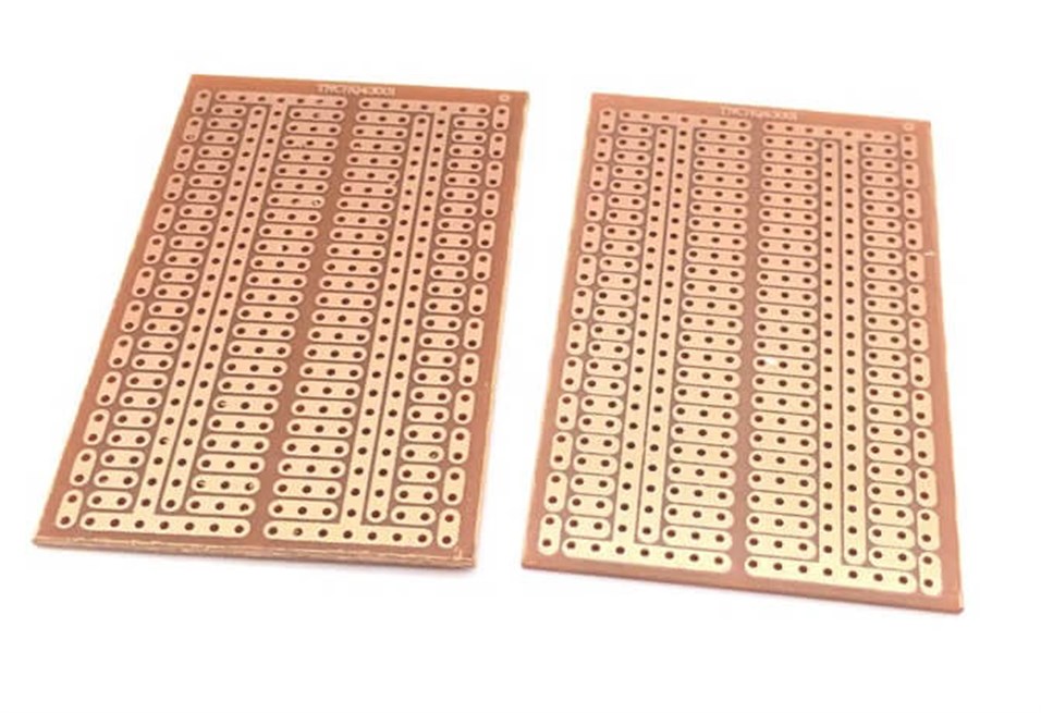 Tek Taraflı Delikli Üniversal plaket 4,5x7 cm