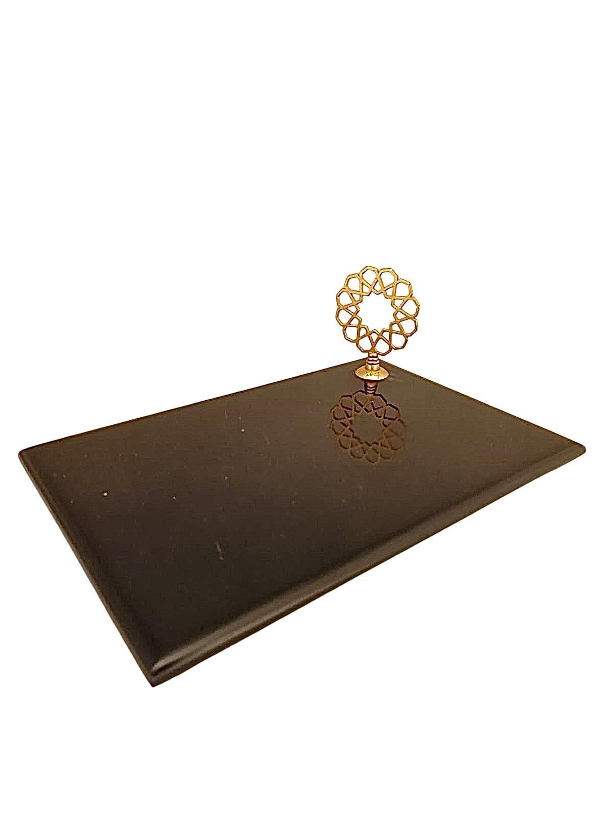 En YenilerHirefSelçuklu Peynir Tabağı Siyah 