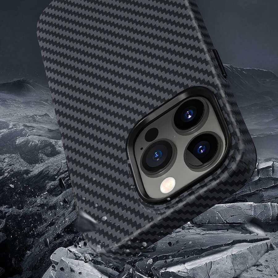 Apple iPhone 14 Plus Kılıf ​​​​​Wiwu Karbon Fiber Görünümlü Magsafe Wireless Şarj Özellikli Kabon Kapak