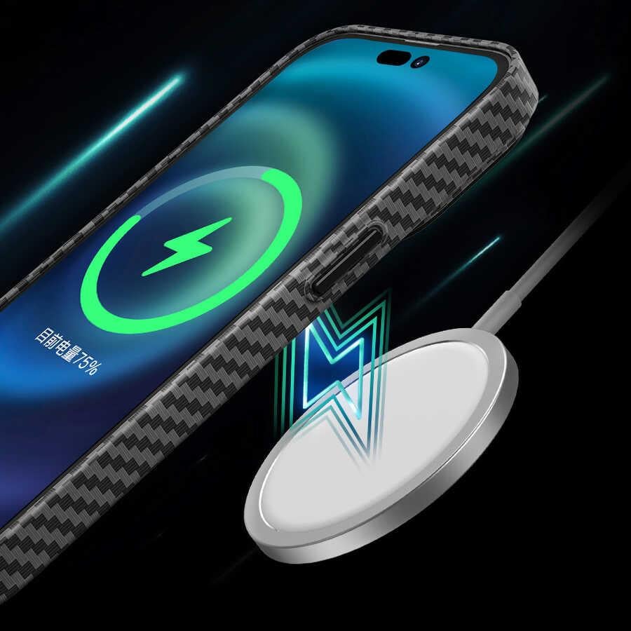 Apple iPhone 14 Plus Kılıf ​​​​​Wiwu Karbon Fiber Görünümlü Magsafe Wireless Şarj Özellikli Kabon Kapak