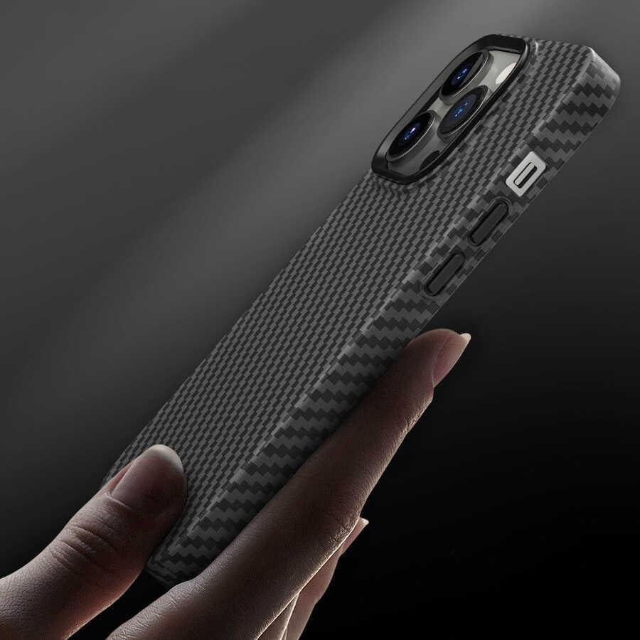 Apple iPhone 14 Plus Kılıf ​​​​​Wiwu Karbon Fiber Görünümlü Magsafe Wireless Şarj Özellikli Kabon Kapak