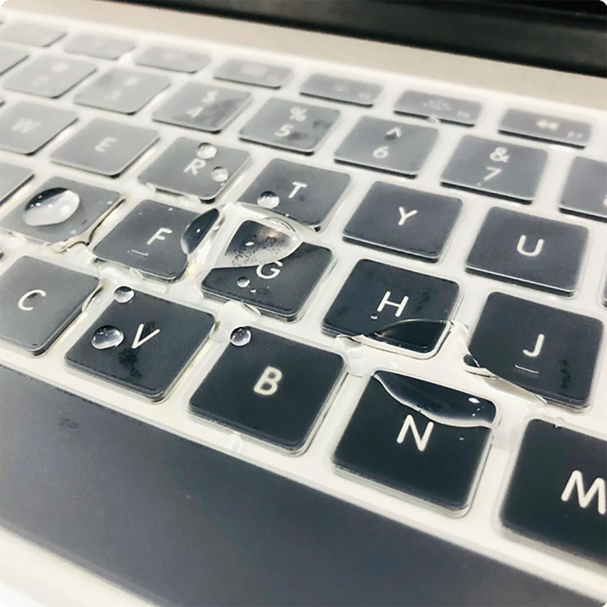 Apple Macbook 16' Touch Bar A2141 Zore Klavye Koruyucu Transparan Buzlu Silikon Ped