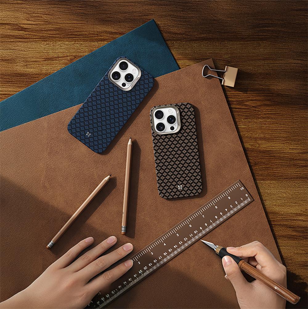 Apple iPhone 16 Pro Kılıf M-Safe Şarj Özellikli Benks ArmorAir ArmorGrid Serisi Kevlar Kapak