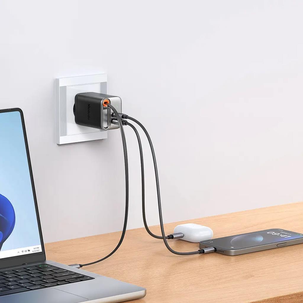 Mcdodo FreeGo CH-4100 67W Gan  Dahili Geri Çekilebilir Kablolu Şarj Adaptörü
