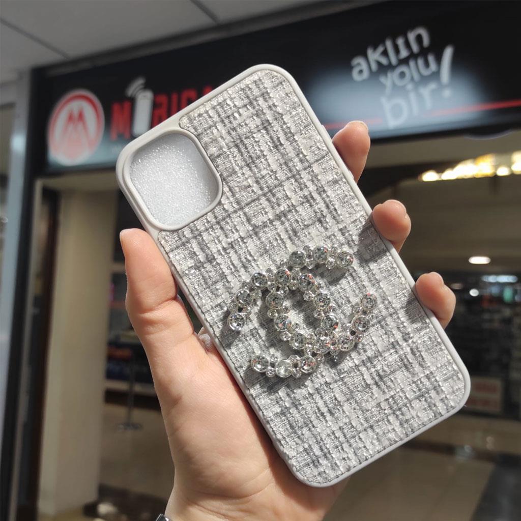 Apple iPhone 12 Pro Max Chanel Logolu Kumaş Kaplamalı Telefon Kılıfı
