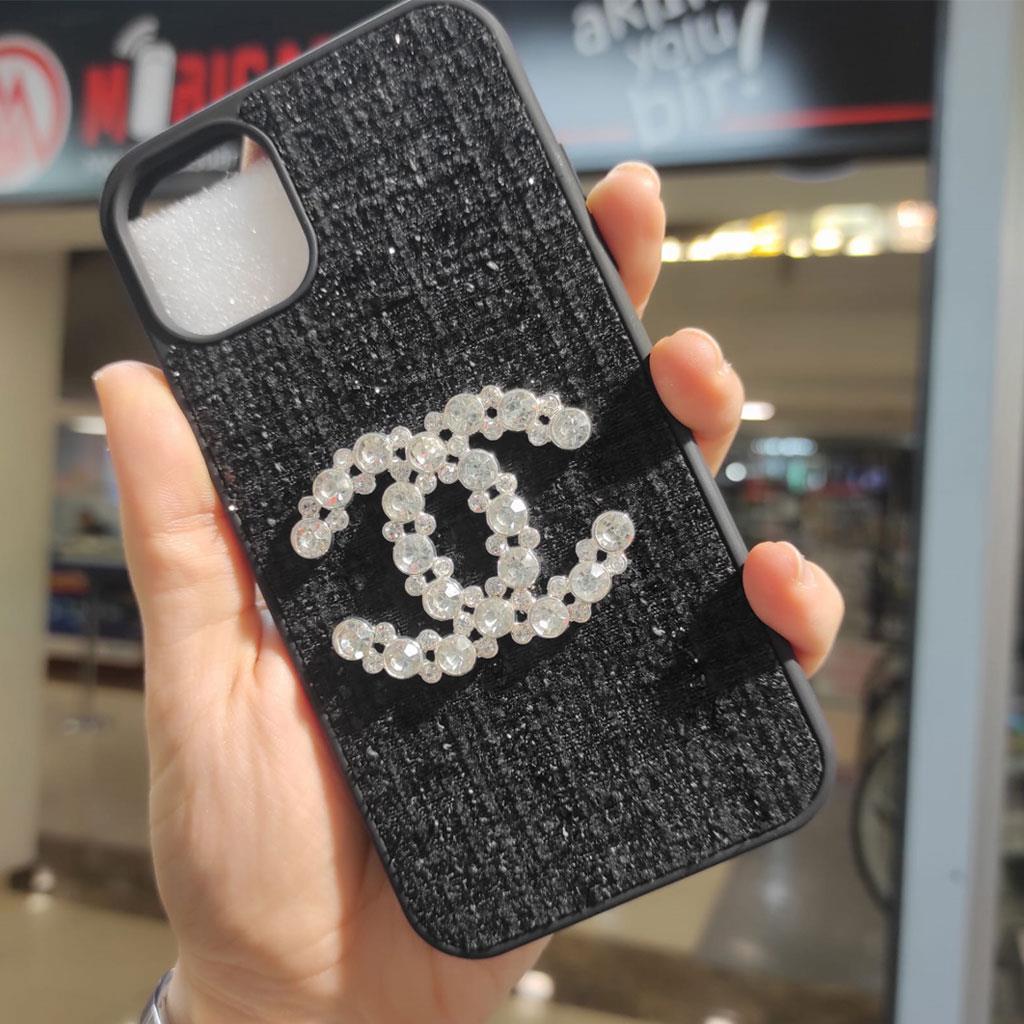 Apple iPhone 12 Pro Max Chanel Logolu Kumaş Kaplamalı Telefon Kılıfı