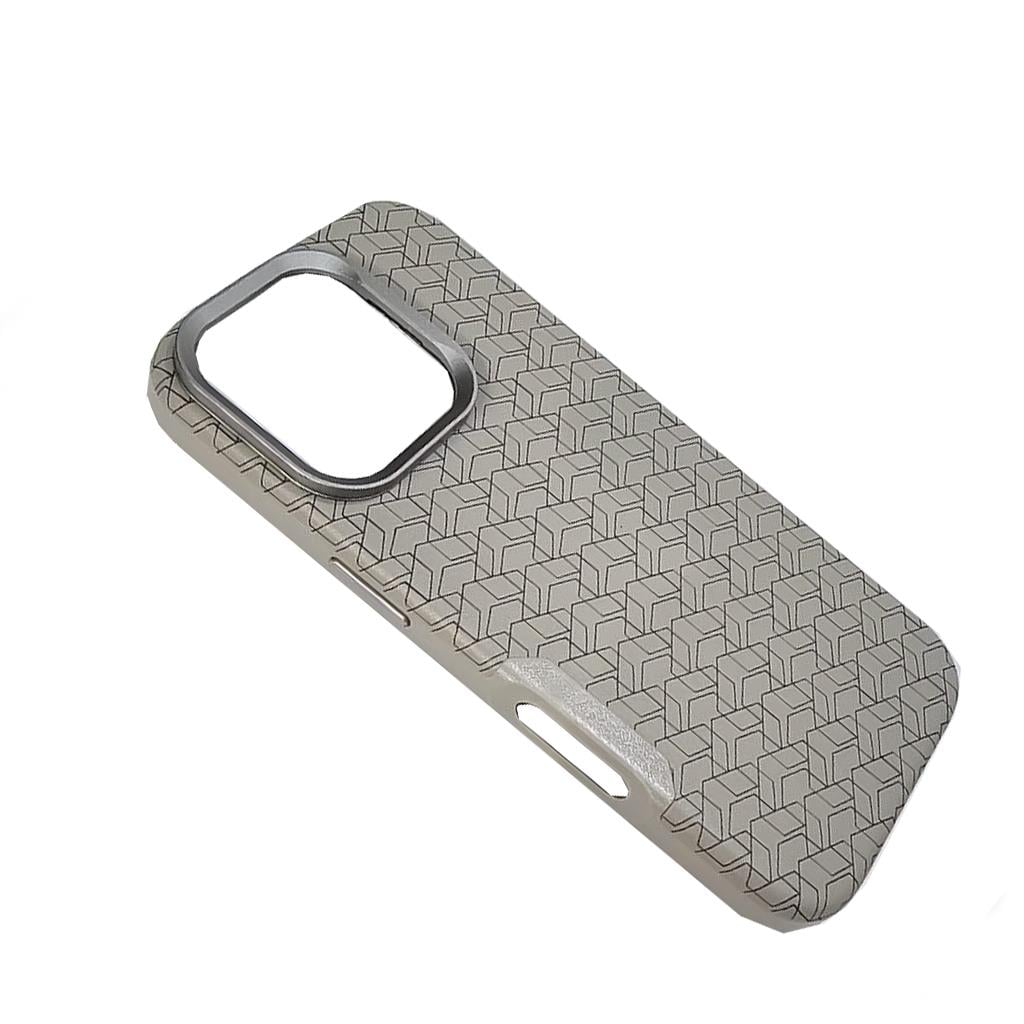 Apple Iphone 16 Pro Rombica Maze Gizli Magsafe Mika Kılıf