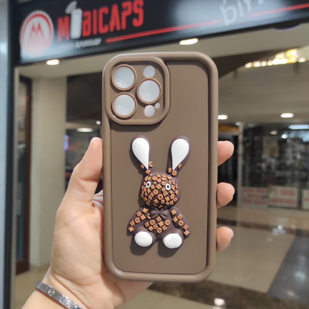 iPhone 14 Pro Max Kabartma Figürlü Neşeli Silikon Kılıf