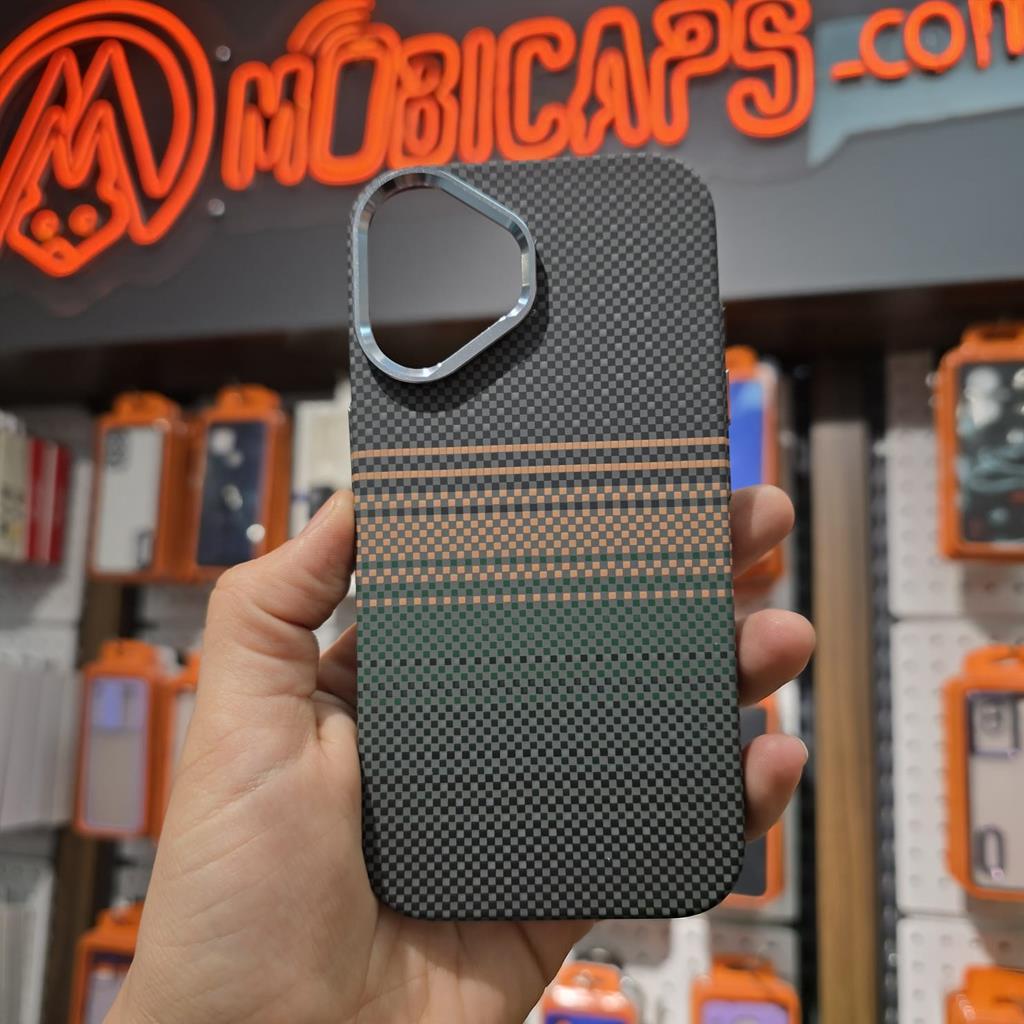 iPhone 16 Pro iCemag Protectiva Kevlar Karbon Magsafe Kılıf