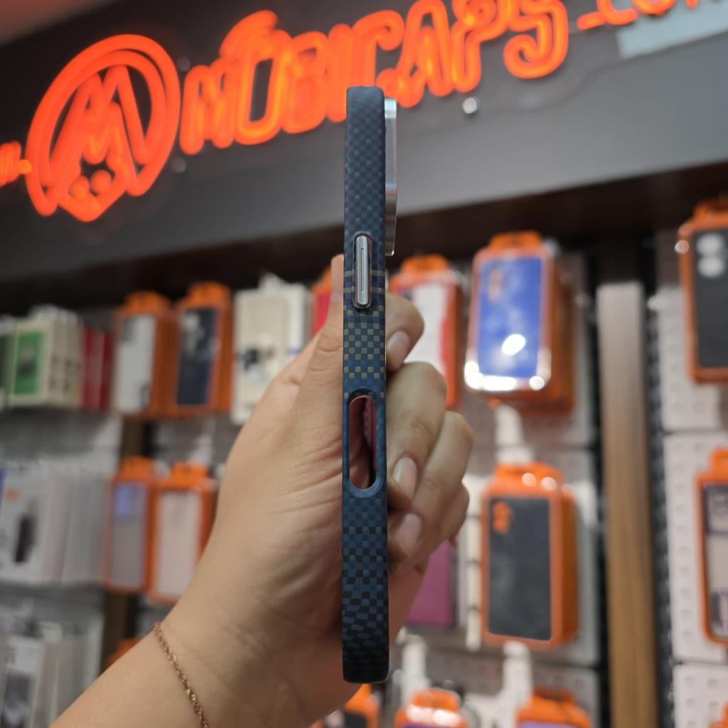 iPhone 16 Pro iCemag Protectiva Kevlar Karbon Magsafe Kılıf
