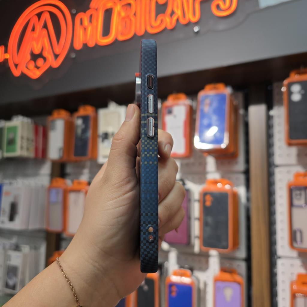 iPhone 16 Pro iCemag Protectiva Kevlar Karbon Magsafe Kılıf