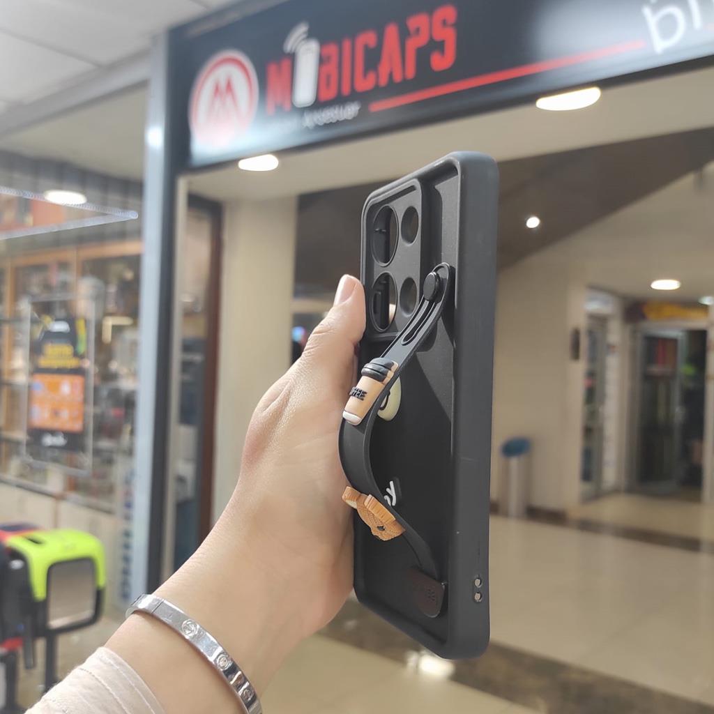 Redmi Note 13 Pro 4G Neşeli Tutamaçlı Silikon Kılıf
