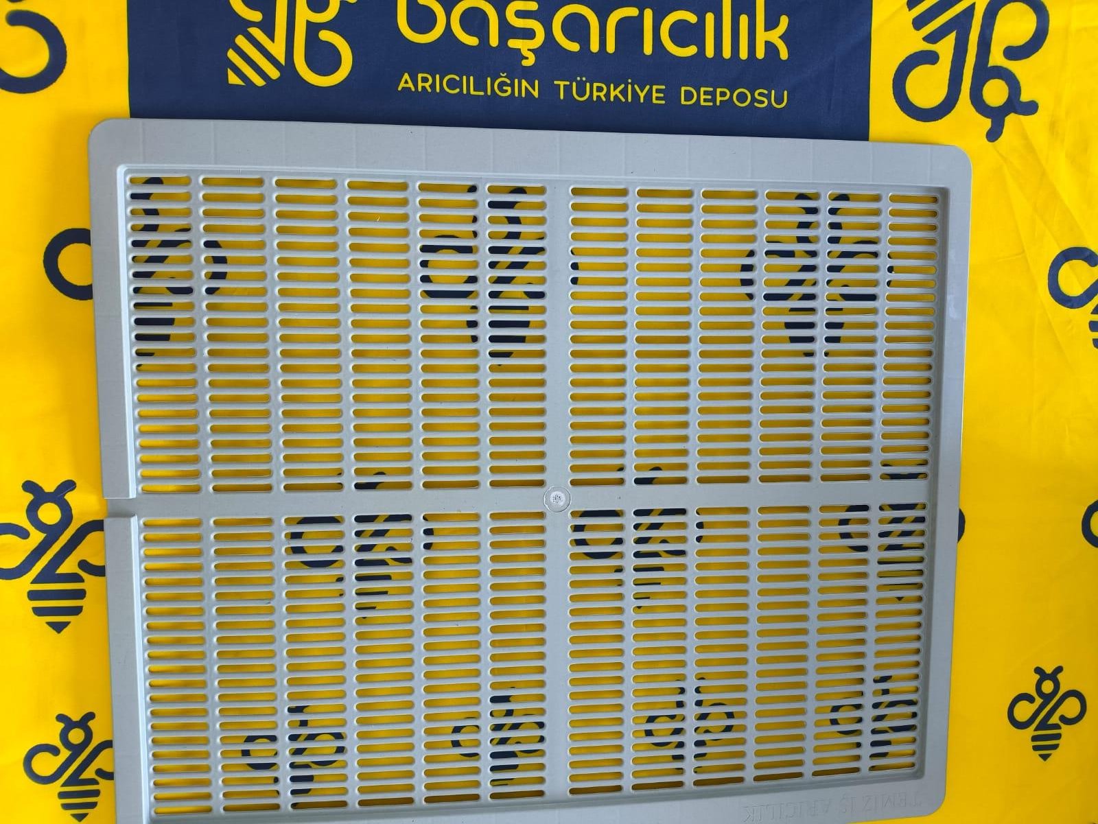 TIRNAKLI ANA ARI IZGARASI