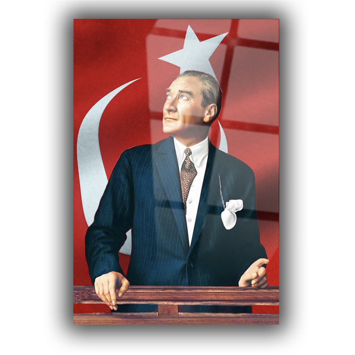 Atatürk Yakın Plan Portre Cam Tablo