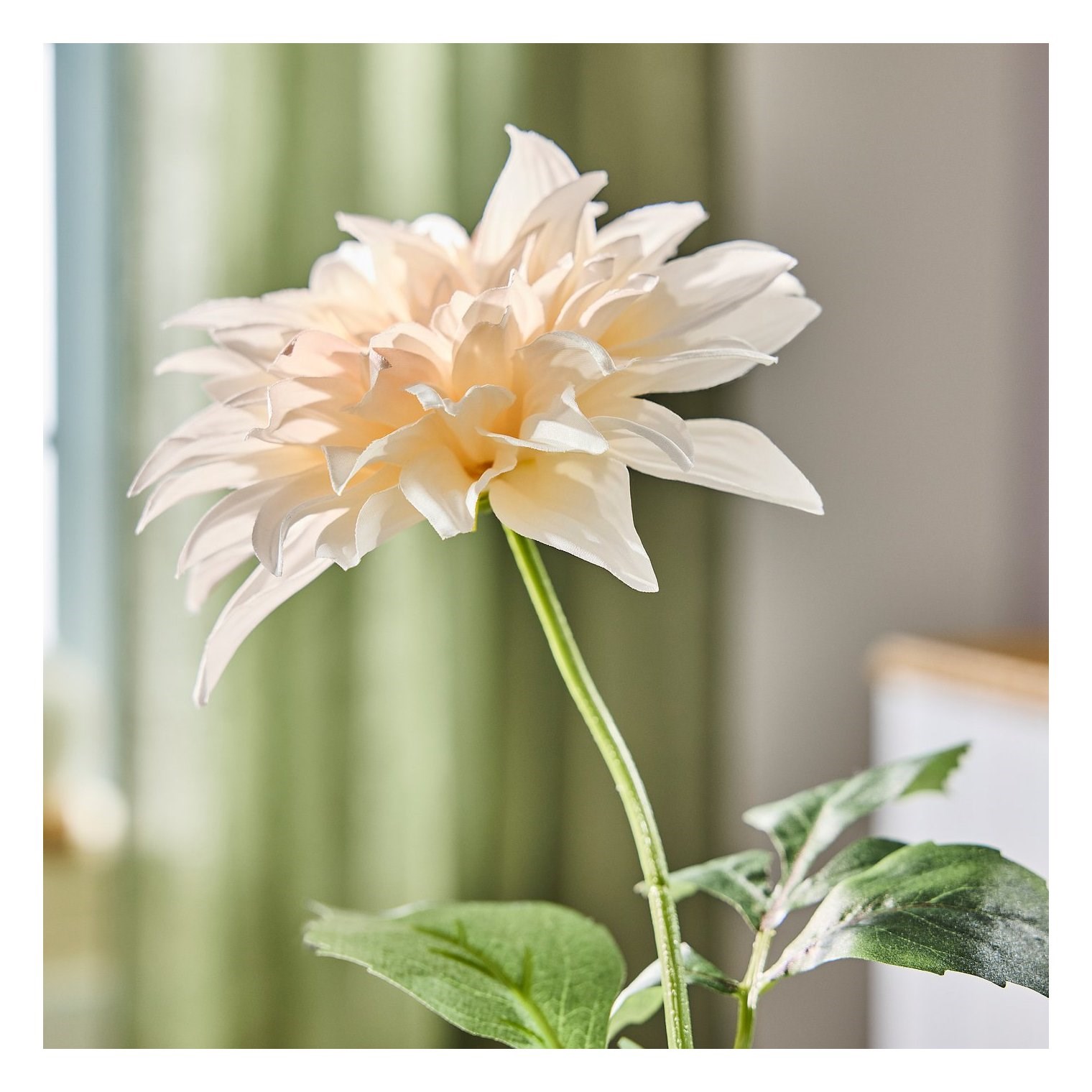 IKE SMYCKA YAPAY ÇİÇEK BEYAZ 65 CM 60606063