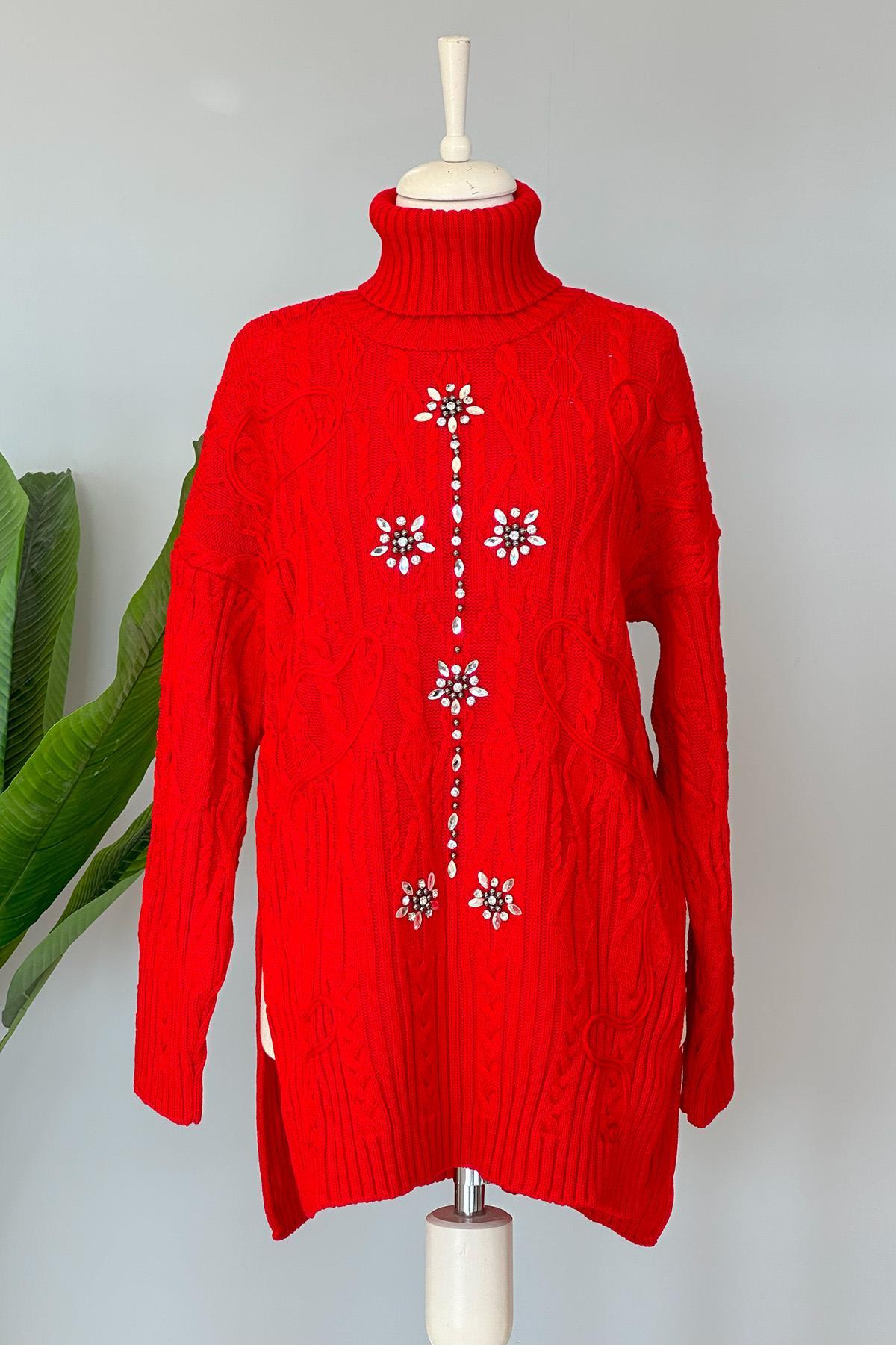 Missemramiss Taş İşlemeli Boğazlı Triko Kazak 