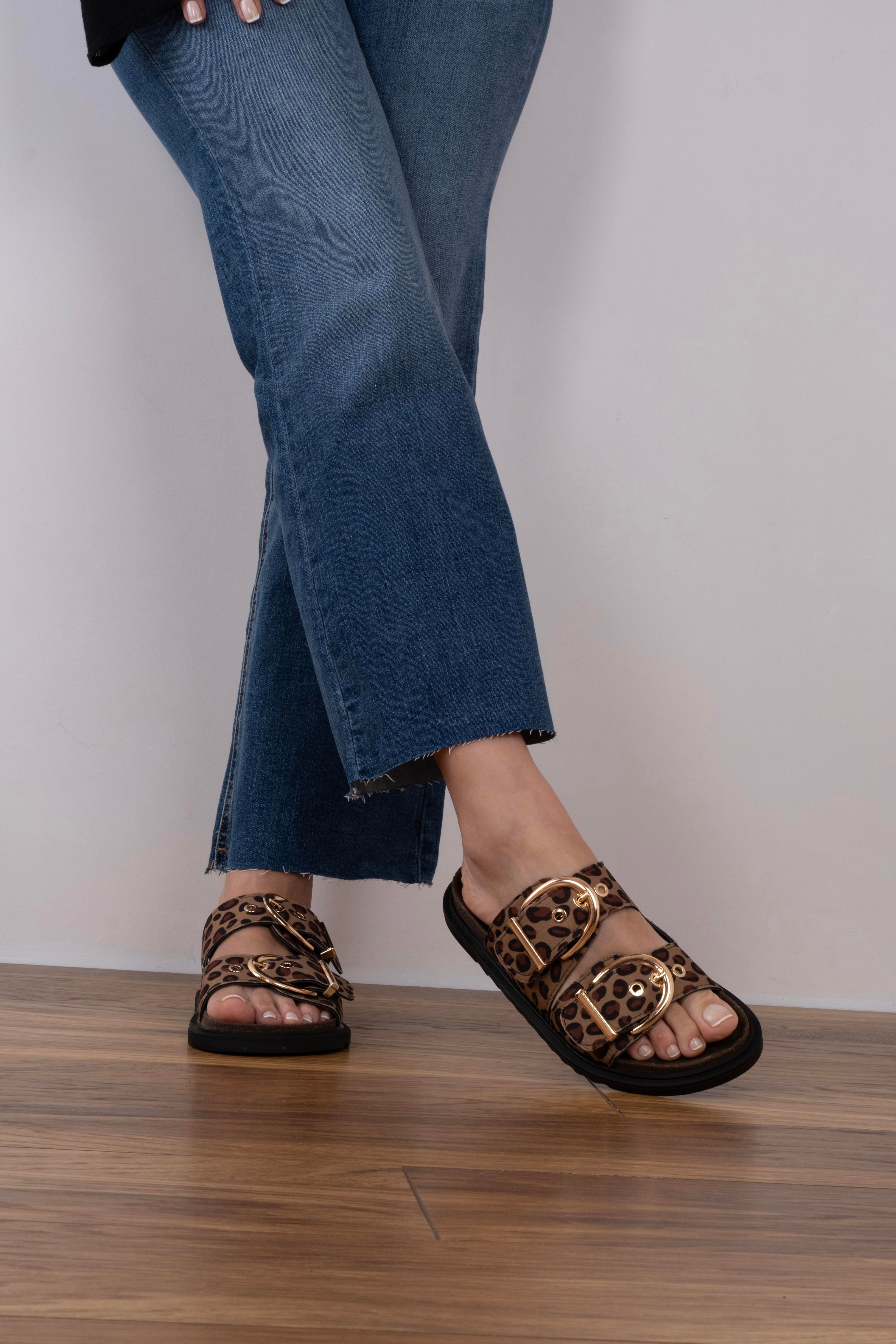 Ganie Model İki Kemerli Terlik Leopar