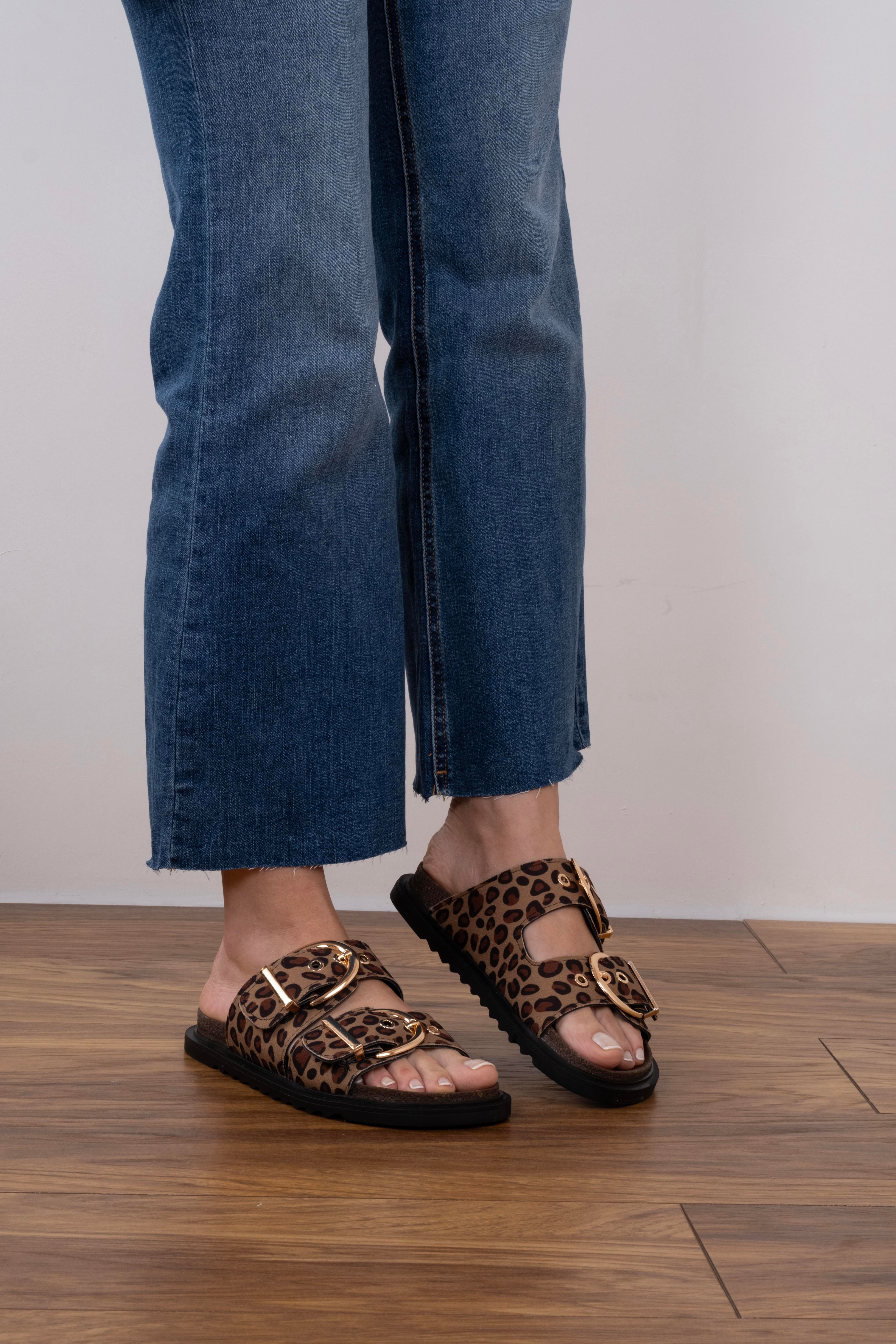 Ganie Model İki Kemerli Terlik Leopar