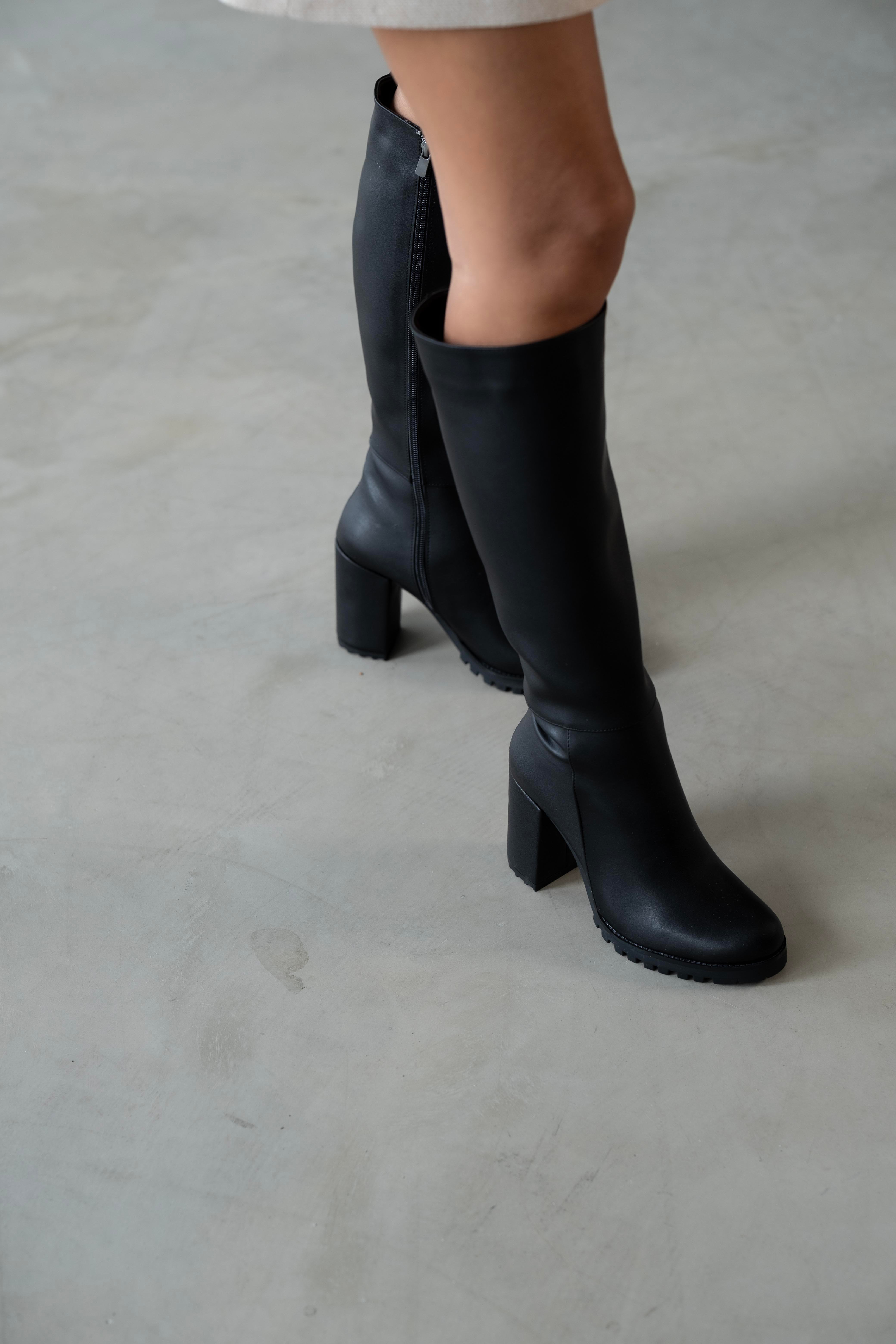 Giona Model Platform Topuklu Çizme Siyah