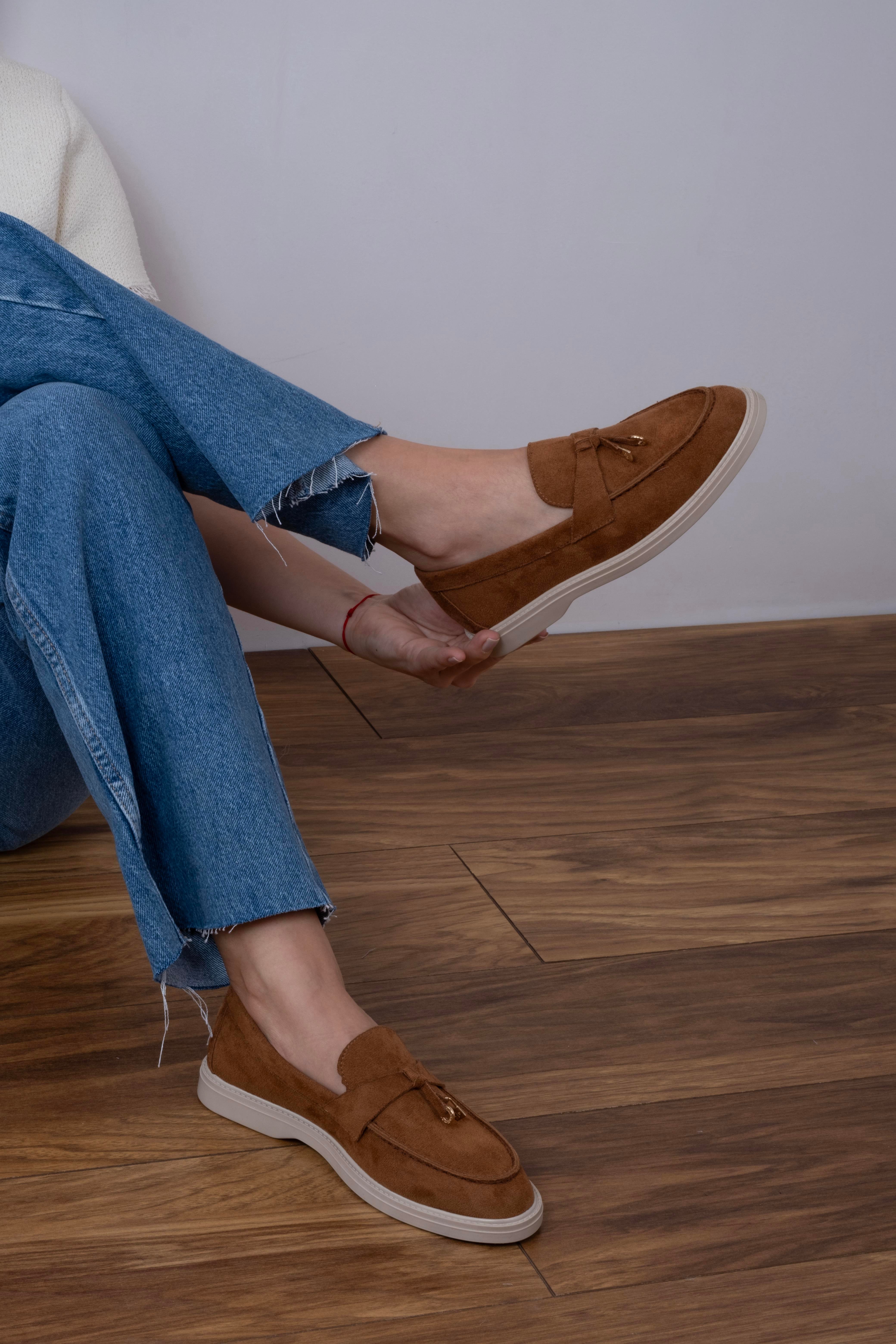 Selan Model Püskül Detaylı Babet Taba Süet
