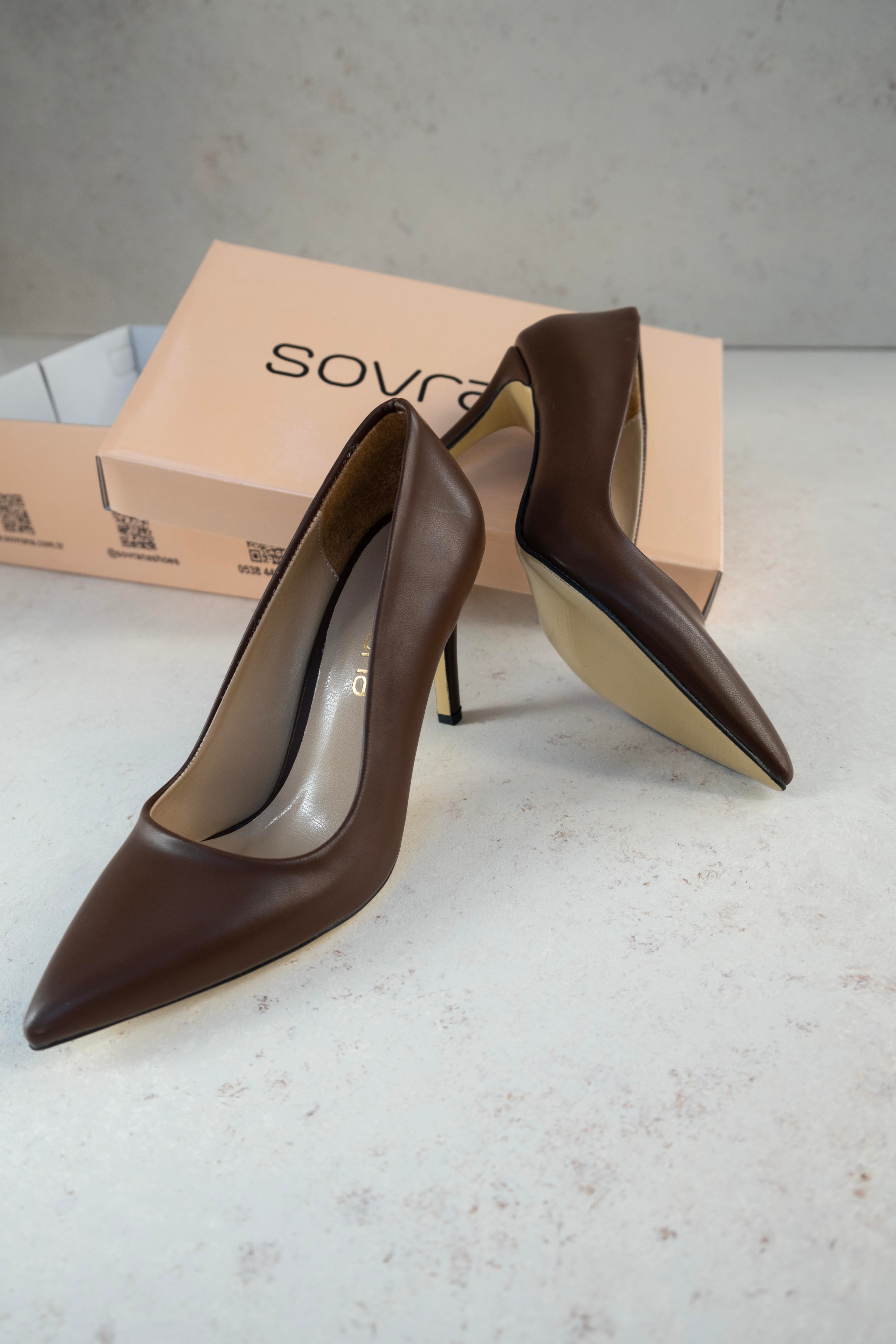 Venüs Model Özel Seri Klasik Stiletto Acı Kahve
