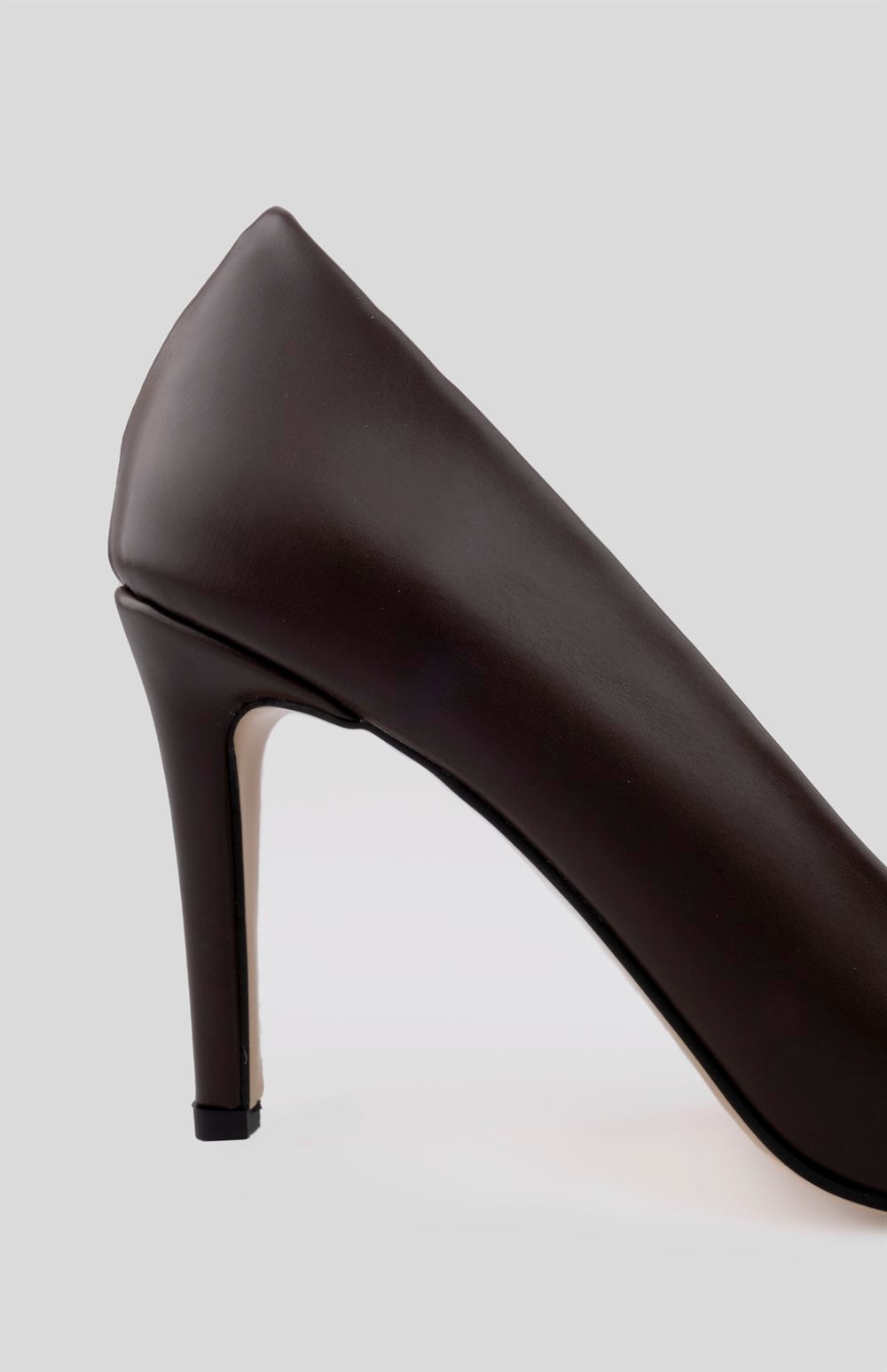Venüs Model Özel Seri Klasik Stiletto Acı Kahve