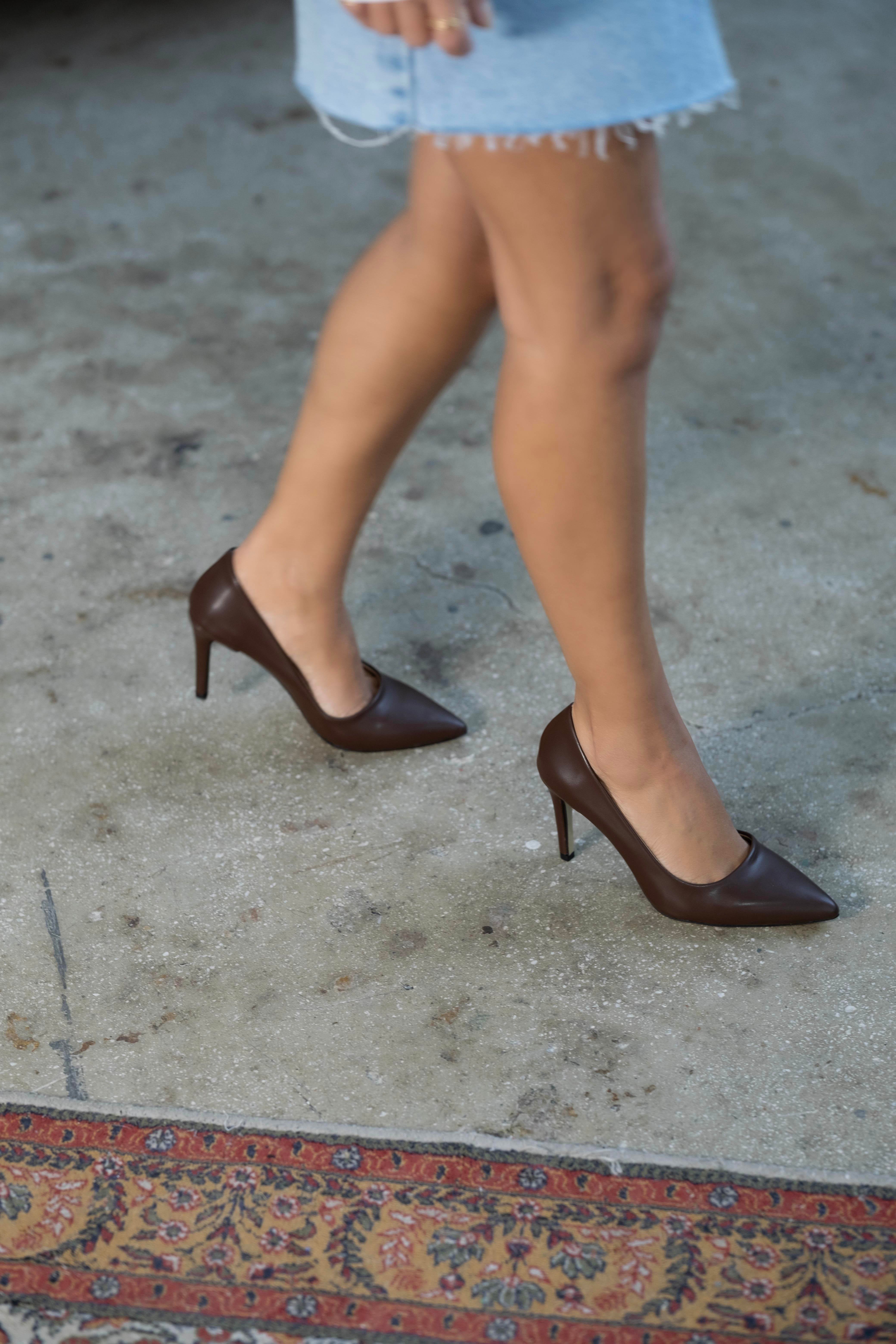 Venüs Model Özel Seri Klasik Stiletto Acı Kahve