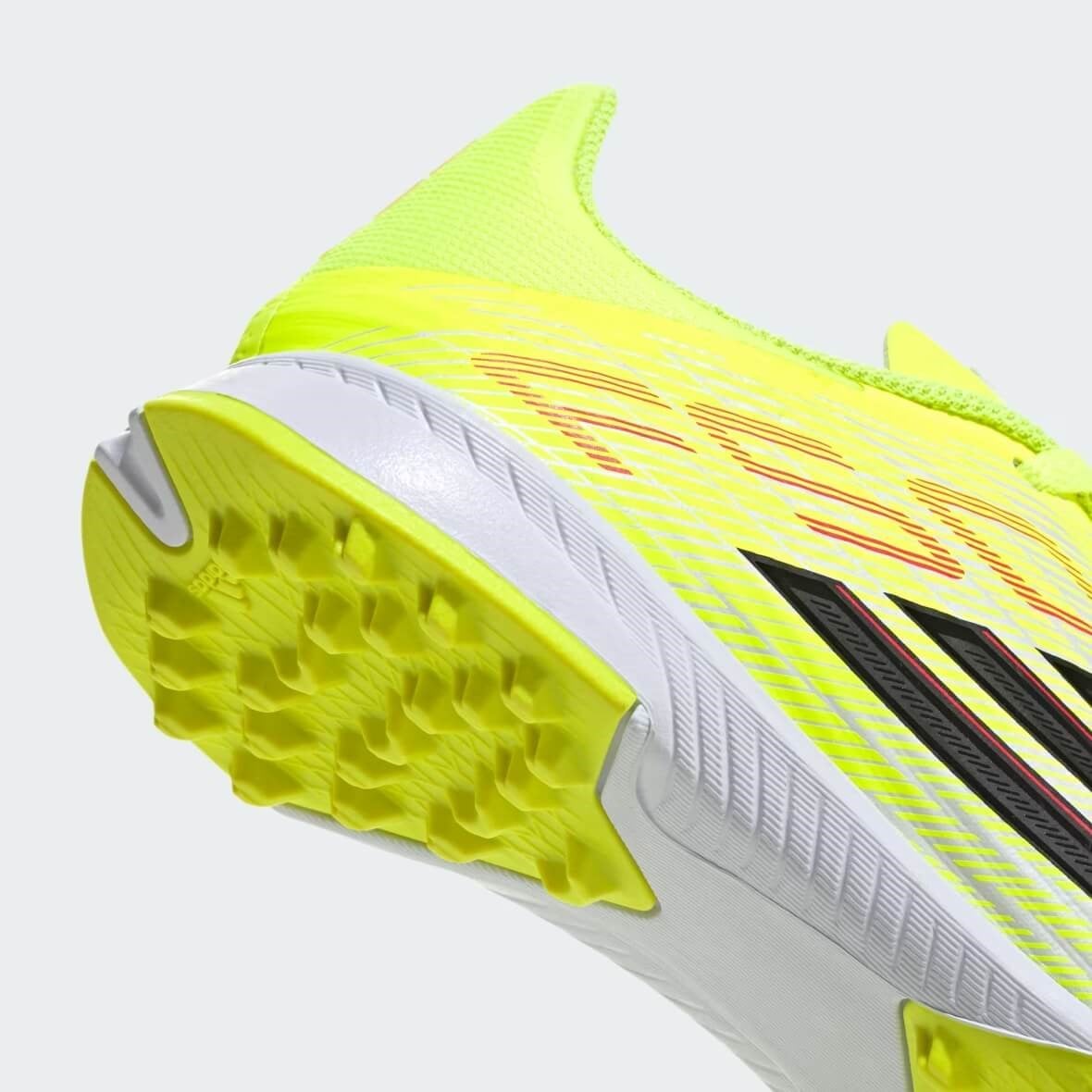 Adidas F50 League TF J Çocuk Halı Saha Kramponu - Beyaz / Neon Sarı