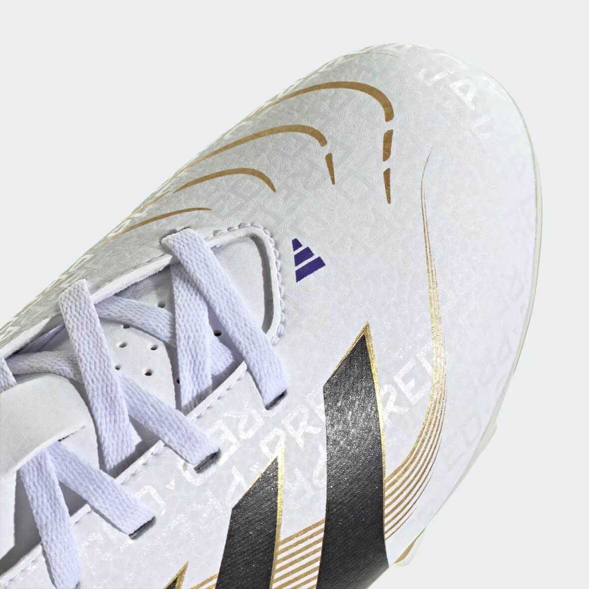 Adidas Predator Club FG/MG J Çocuk Krampon - Beyaz