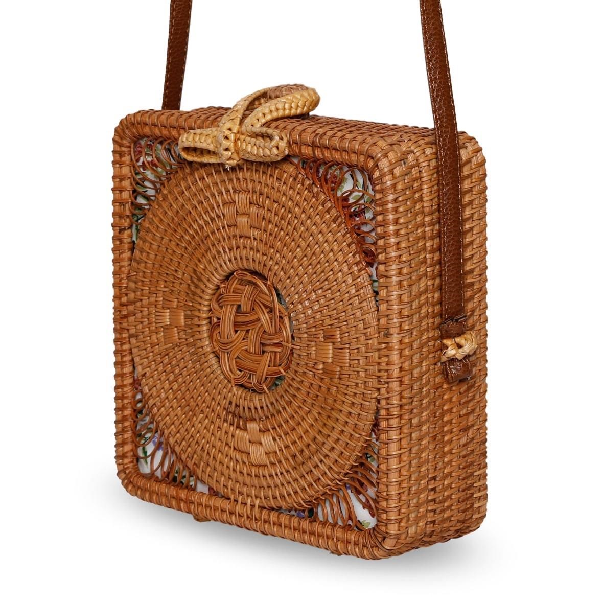 Bagoist 20 cm Desenli Kare Rattan Çanta
