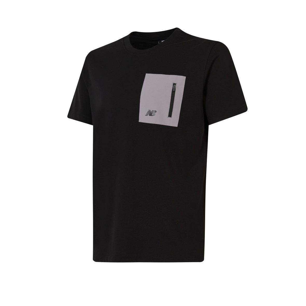 New Balance MNT1516-BK Erkek T-Shirt - Siyah