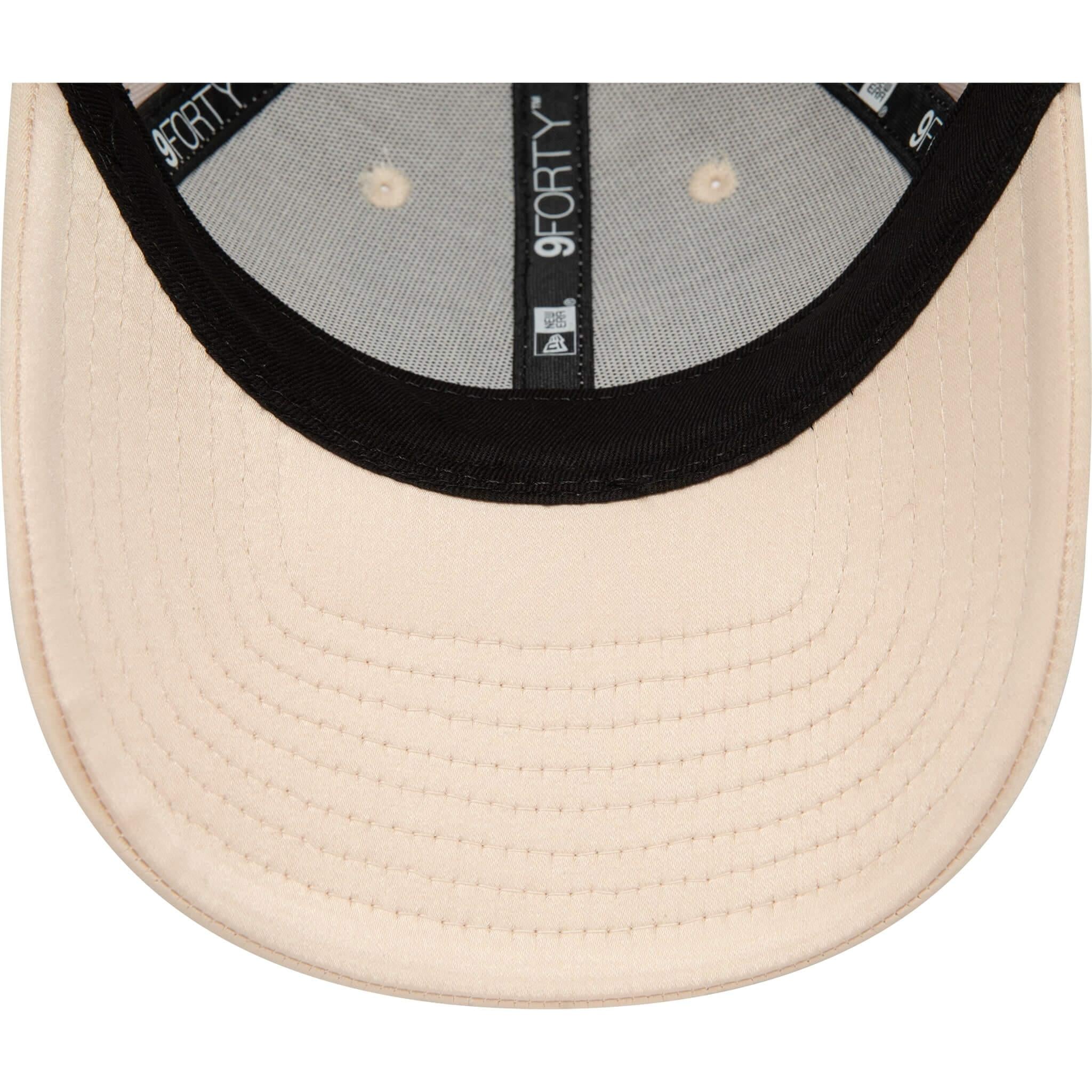 New Era Şapka - Wmns Satin 9FORTY New York Yankees - Krem