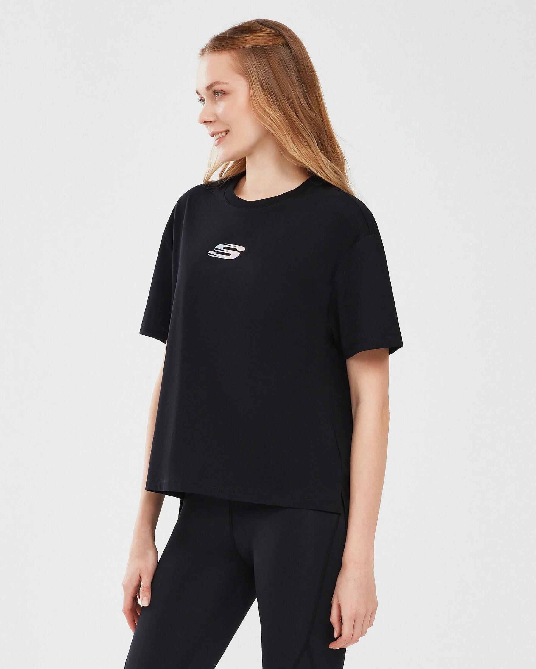 Skechers Graphic T-Shirt W Short Sleeve  S241011-001 Kadın T-shirt - Siyah