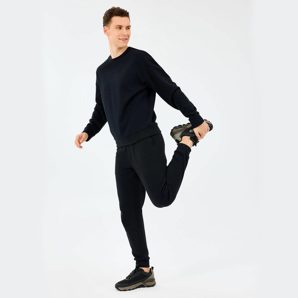 Skechers M Essential Crew Neck S2610015-3817 Erkek Sweatshirt - Siyah