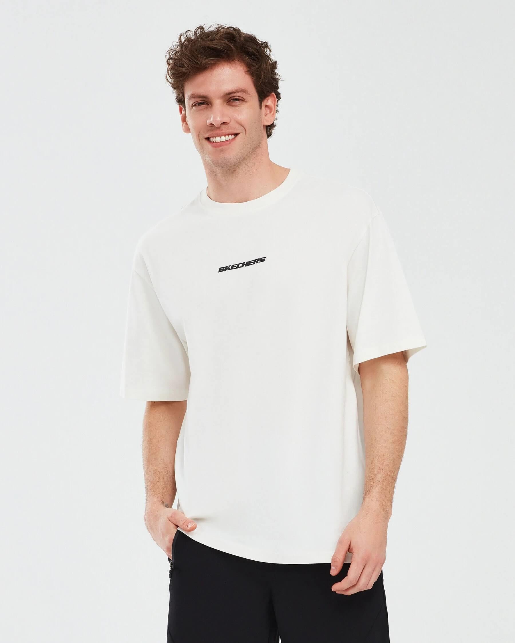 Skechers M Graphic Tee Oversize S232404-102 Erkek T-Shirt - Beyaz
