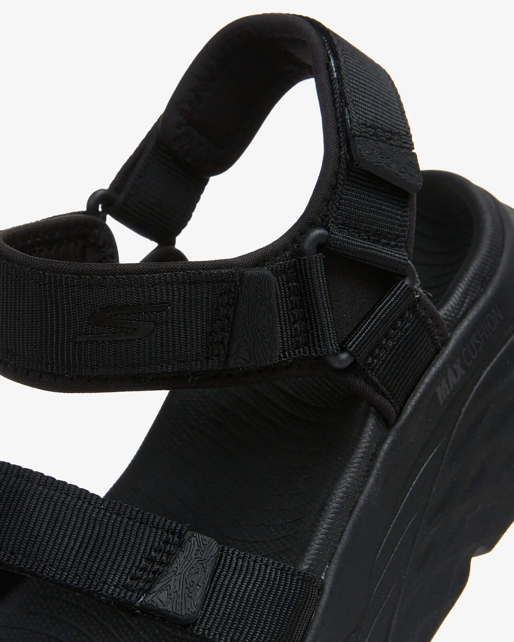 Skechers Max Cushioning - Lured 140218 NAT Kadın Sandalet - Siyah