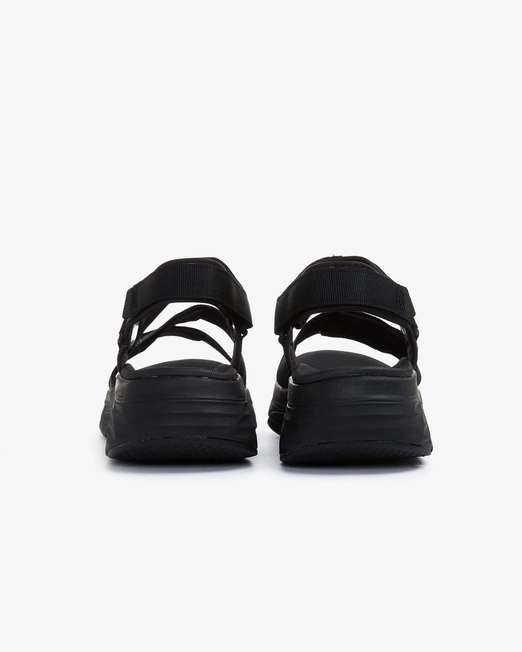 Skechers Max Cushioning - Lured 140218 NAT Kadın Sandalet - Siyah