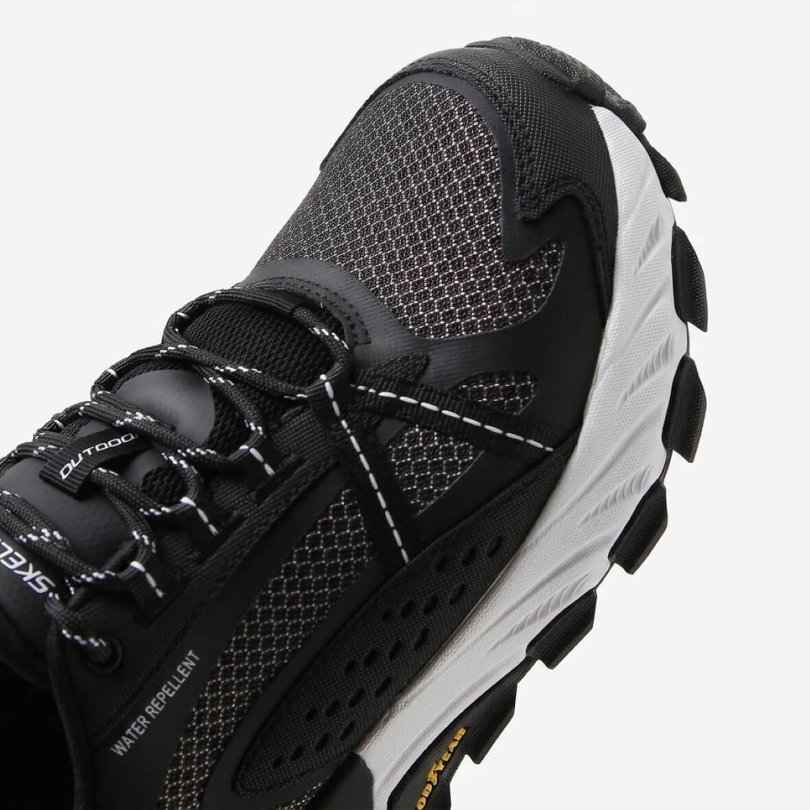 Skechers Max Protect 237303 BBK Erkek Outdoor Ayakkabı - Siyah / Gri
