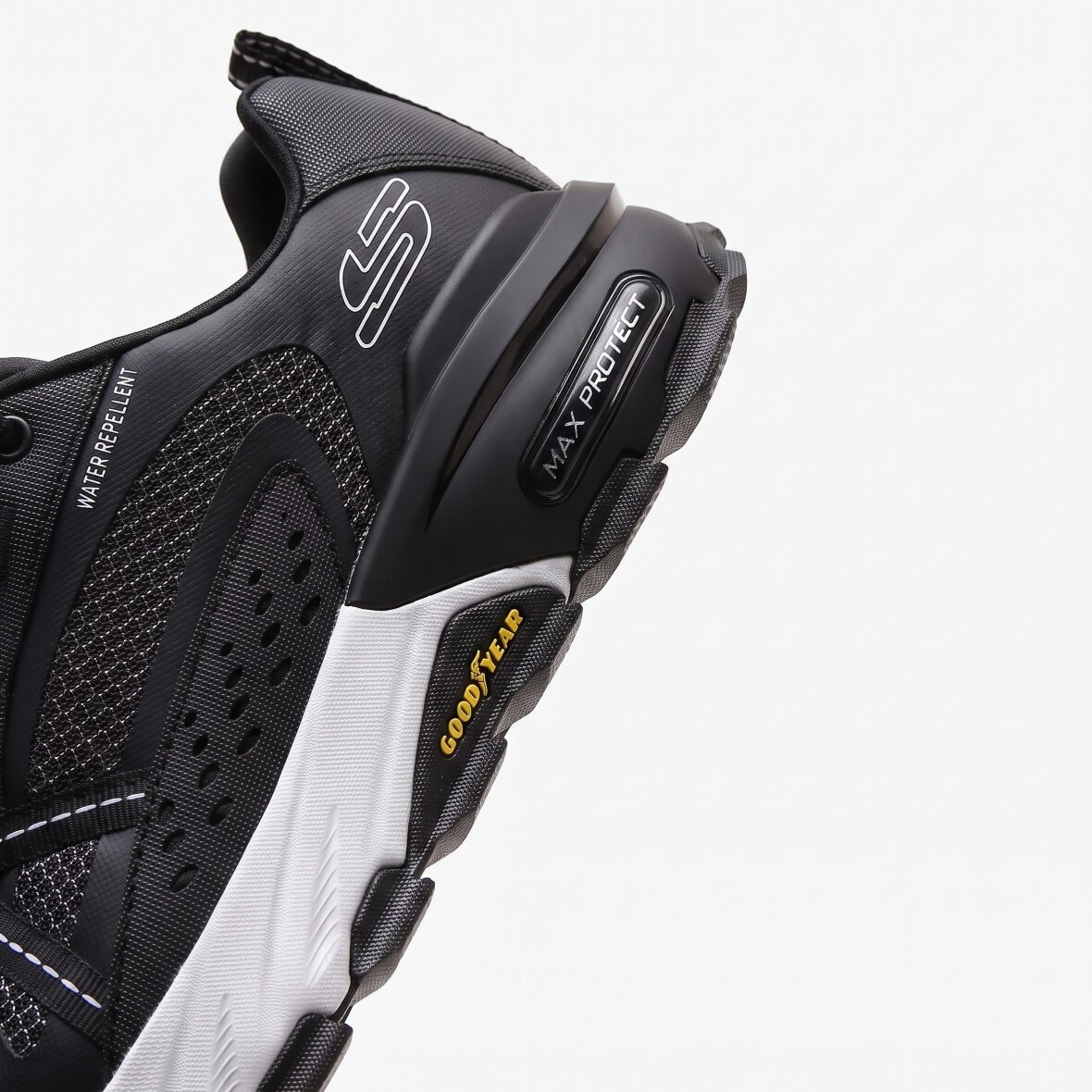Skechers Max Protect 237303 BBK Erkek Outdoor Ayakkabı - Siyah / Gri