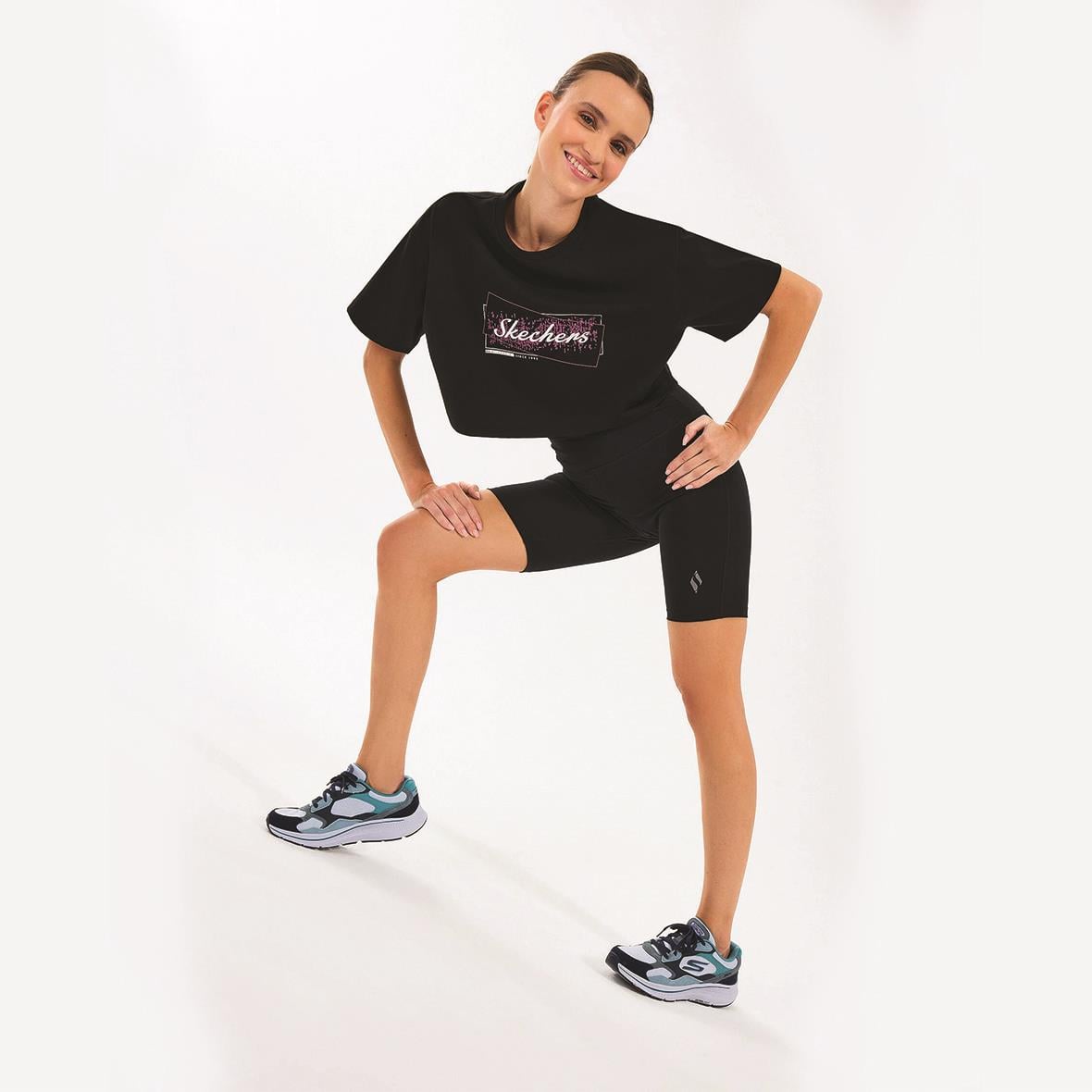 Skechers W Crop Fit Graphic Tee S2510144-001 Kadın T-shirt - Siyah