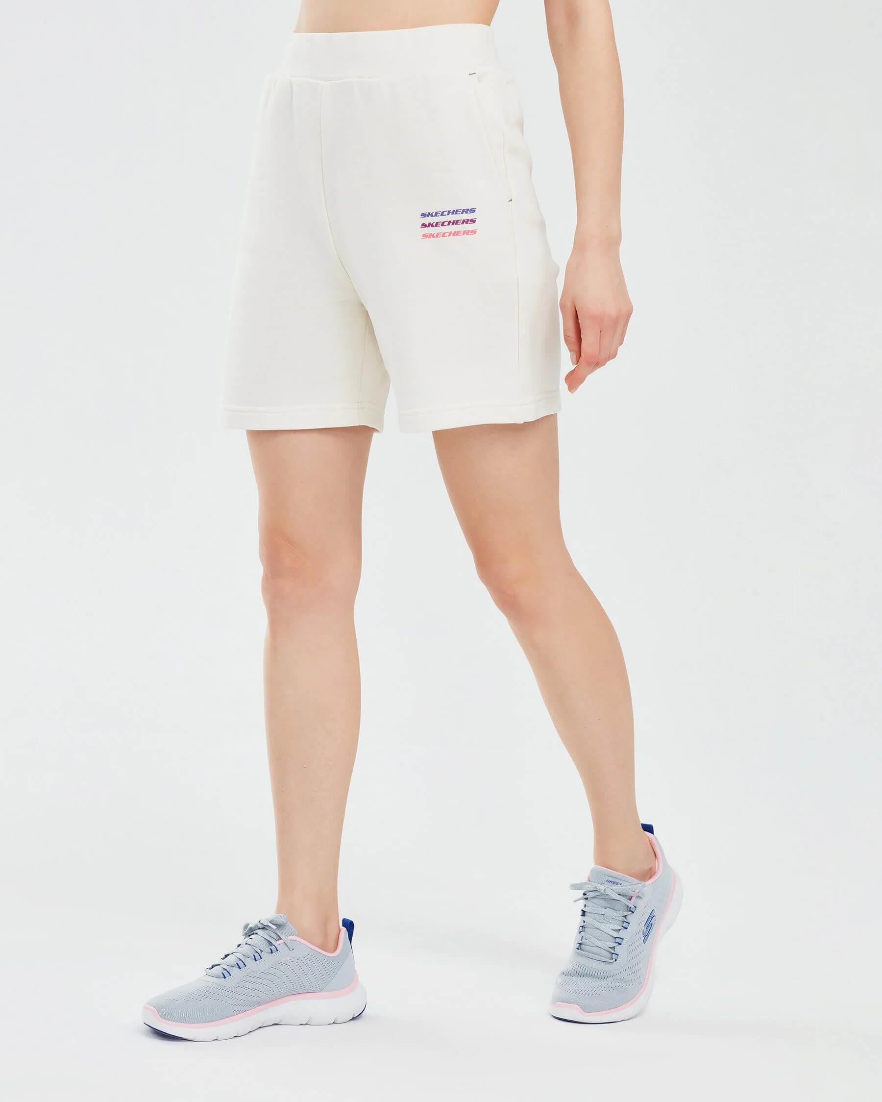 Skechers W Essential 5 Inch Sweat S241198-102 Kadın Şort - Beyaz