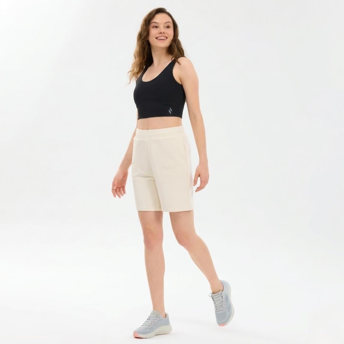 Skechers W Essential 5 inch Sweat Short S2610001-3855 Kadın Şort - Bej