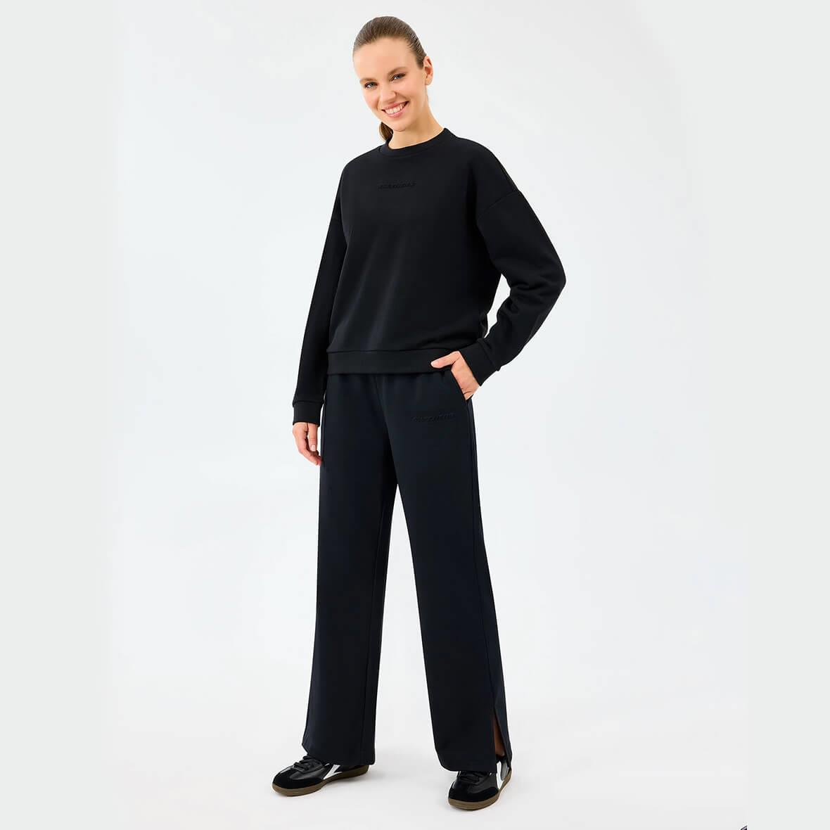 Skechers W Essential Crew Neck Sweatshirt S2610011-3817 Kadın Sweatshirt - Siyah