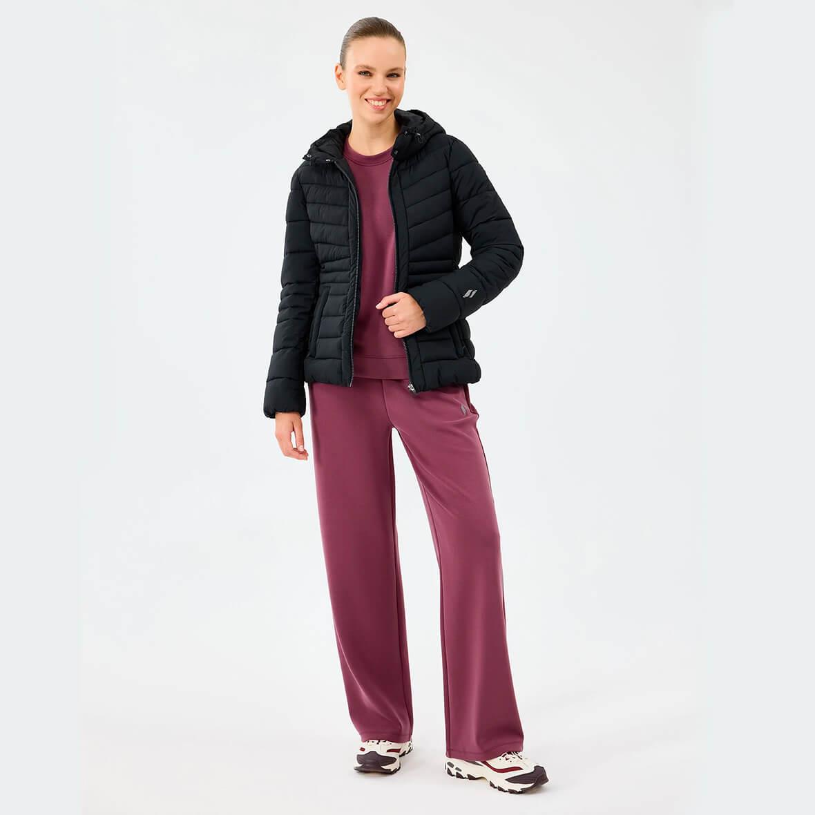 Skechers W Fitted Hoodie Puffer Jacket S2520203-3817 Kadın Mont - Siyah