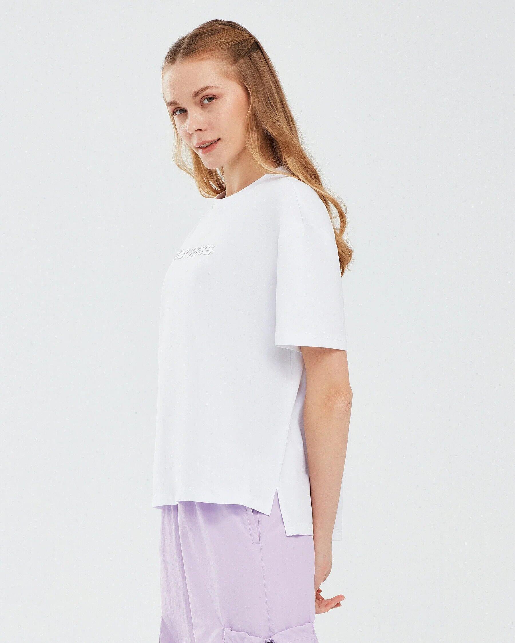 Skechers W Graphic Tee Loose Fit S241012-100 Kadın T-shirt - Beyaz