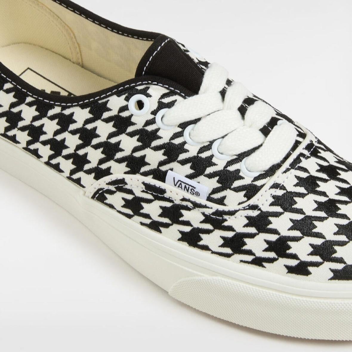 Vans Authentic Erkek Ayakkabı - Siyah / Beyaz